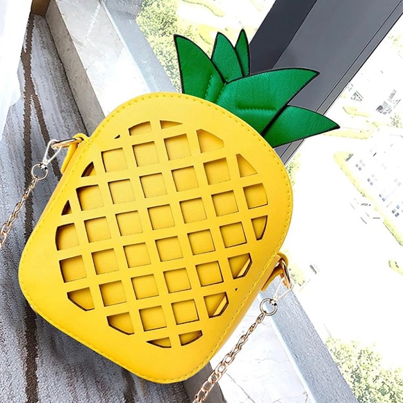 🆕Pineapple Purse 🆕 - Picture 5 of 5